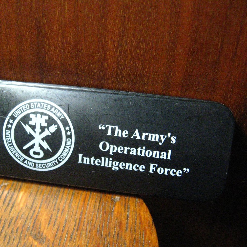 🇺🇸 United States Army Lint Brush